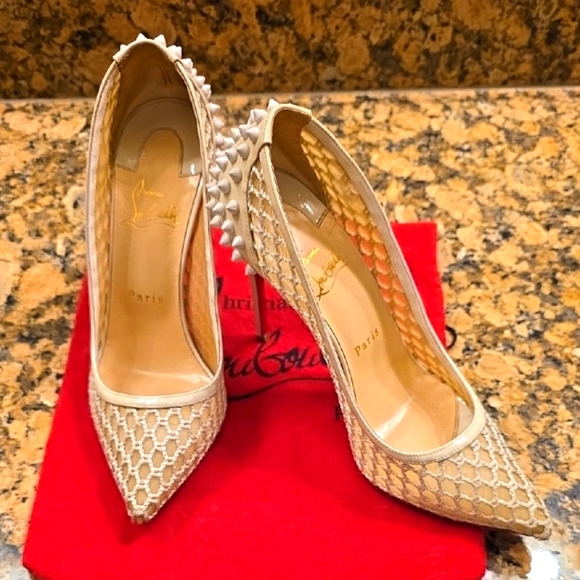 Elegant Cream Spiked Heels - Picture 2 of 16